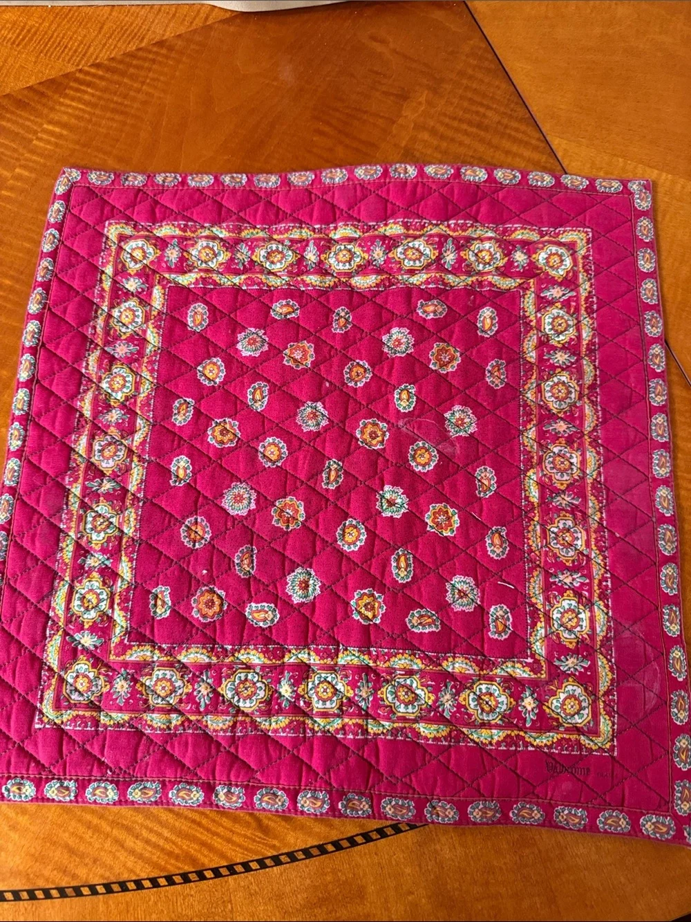 Waldcome Quilted Floral Square placemat in Magenta/green made in France 15x15